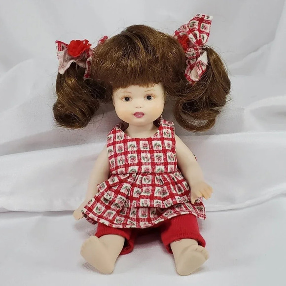 Vintage DELTON Porcelain Doll  Dressed In Red  7 Inch Tall Movable Arms & Legs - Picture 1 of 6